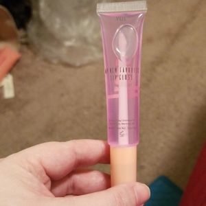 Floss lip gloss in Yul